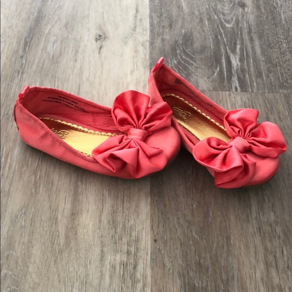 New HTF Gap Ballet Bow shoes - Picture 3 of 5